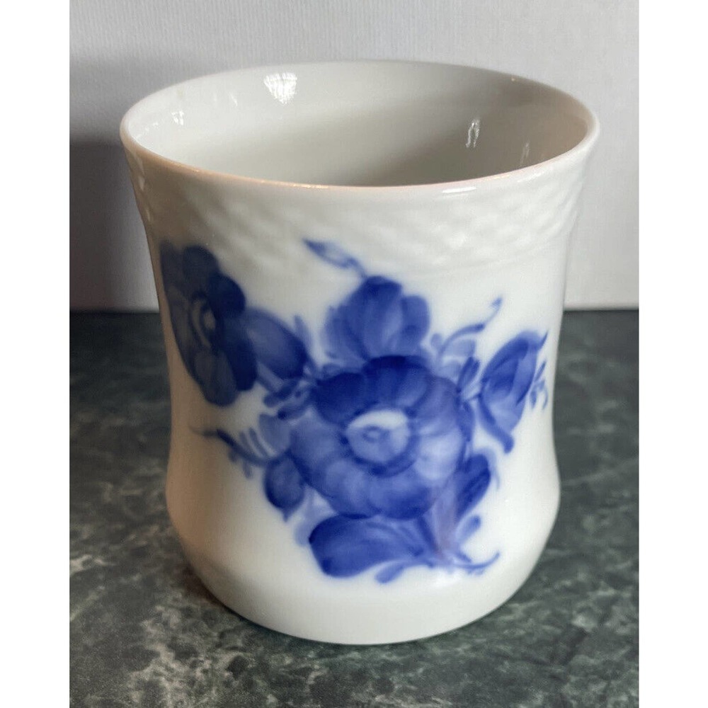 Royal Copenhagen Blue Flowers Cigarette Holder Vase #8253 2 3/4" Tall ~ Vintage
